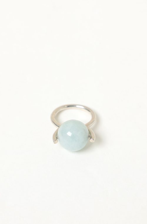 Anello con calcedonio sospeso