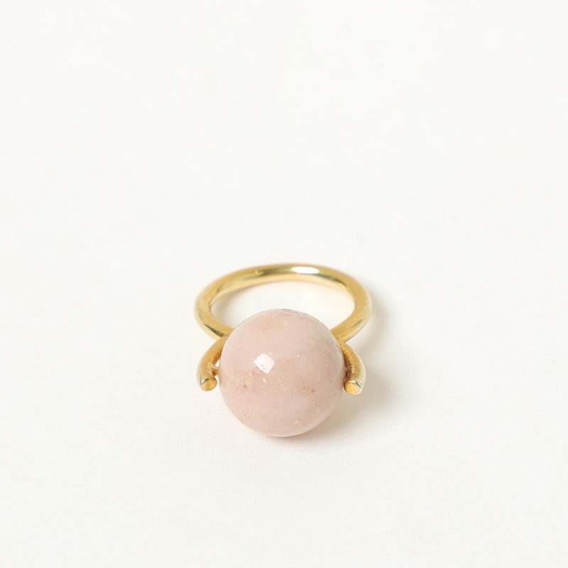 Anello con rodonite sospesa