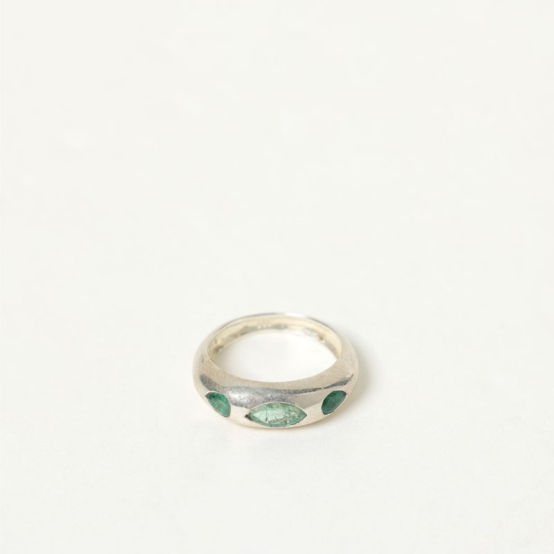 Anello medievale con smeraldi