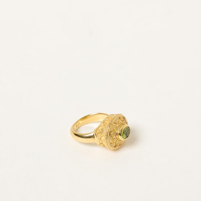 Anello microgranulato con peridot
