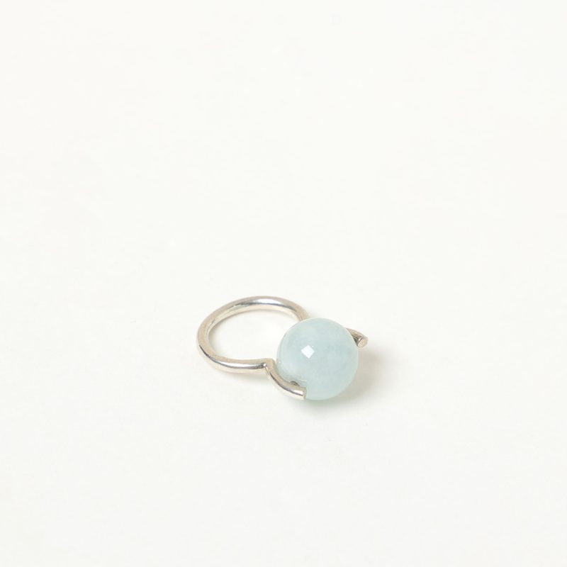 Anello con calcedonio sospeso