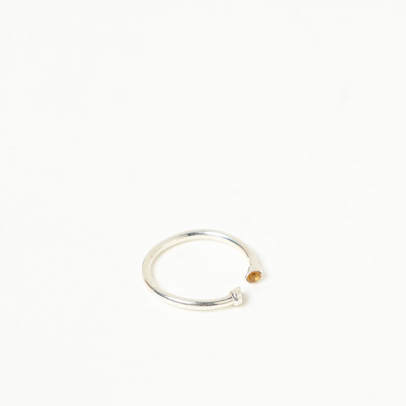 Anello delicato aperto